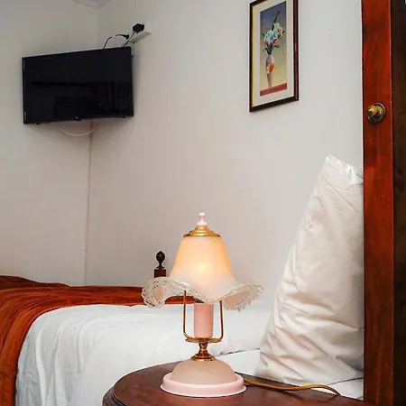 Residencial Airside Palace Penzion 3*